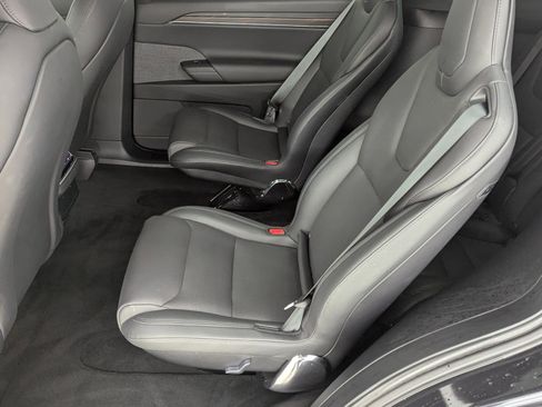 Used 2025 Tesla Model X image 14