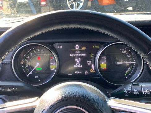 Used 2023 Jeep Wrangler Sahara w/ Cold Weather Group image 18