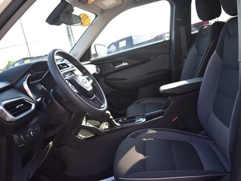 Certified 2023 Chevrolet TrailBlazer LT FWD image 21