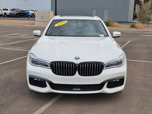 Used 2019 BMW 750i xDrive w/ Executive Package AWD/4WD image 8