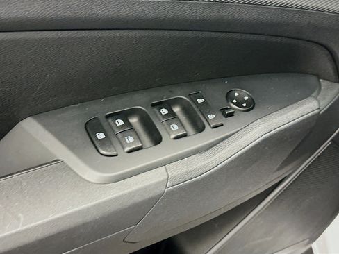 Used 2025 Kia Sportage LX image 15