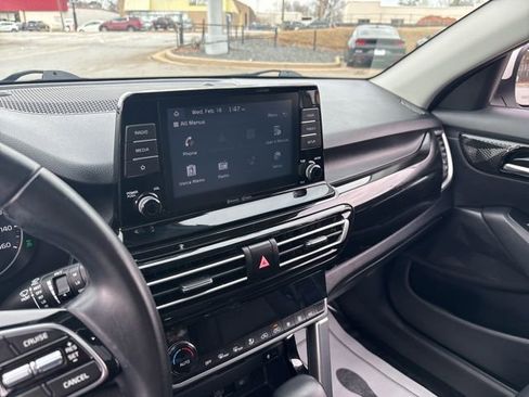 Used 2021 Kia Seltos EX image 17