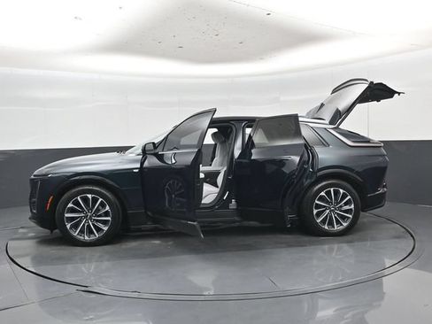 Used 2024 Cadillac Lyriq Sport w/ LPO, Floor Liner Package AWD/4WD image 57