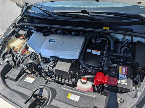Used 2016 Toyota Prius Three Touring FWD image 20
