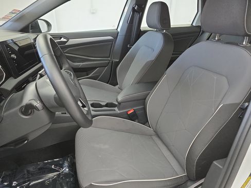 Certified 2025 Volkswagen Jetta Sport image 14