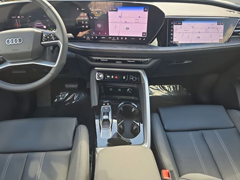 New 2025 Audi Q5 Prestige image 13