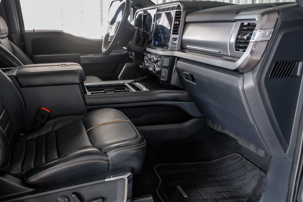 Used 2024 Ford F350 Platinum AWD/4WD image 13
