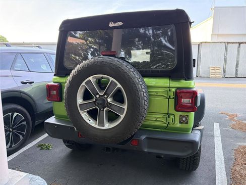 Used 2019 Jeep Wrangler Unlimited Sahara AWD/4WD image 5