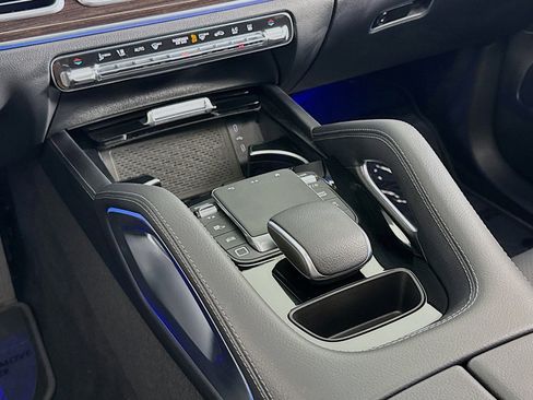 Certified 2025 Mercedes-Benz GLE 450e 4MATIC image 6
