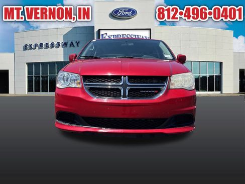 Used 2015 Dodge Grand Caravan SXT w/ Rear Park Assist Package FWD image 2
