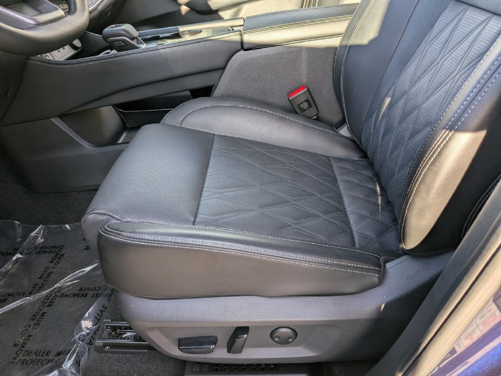 Used 2025 Nissan Rogue Platinum FWD image 20