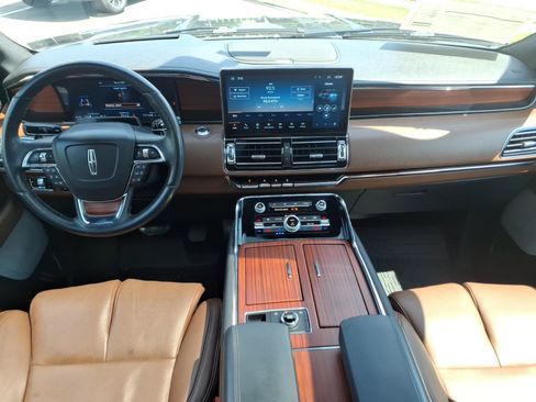 Used 2024 Lincoln Navigator Reserve AWD/4WD image 15