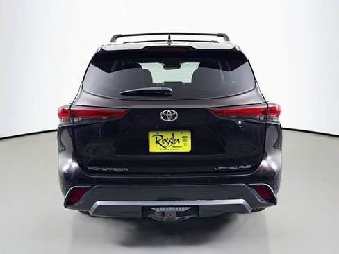 Used 2022 Toyota Highlander Limited AWD/4WD image 7