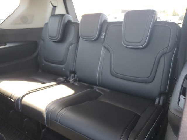 Certified 2026 INFINITI QX80 Luxe w/ Cargo Package AWD/4WD image 13