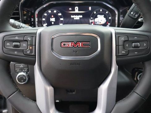 New 2026 GMC Sierra 1500 SLE w/ Preferred Package image 19