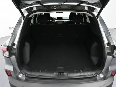 Used 2022 Ford Escape SE w/ SE Sport Appearance Package image 17