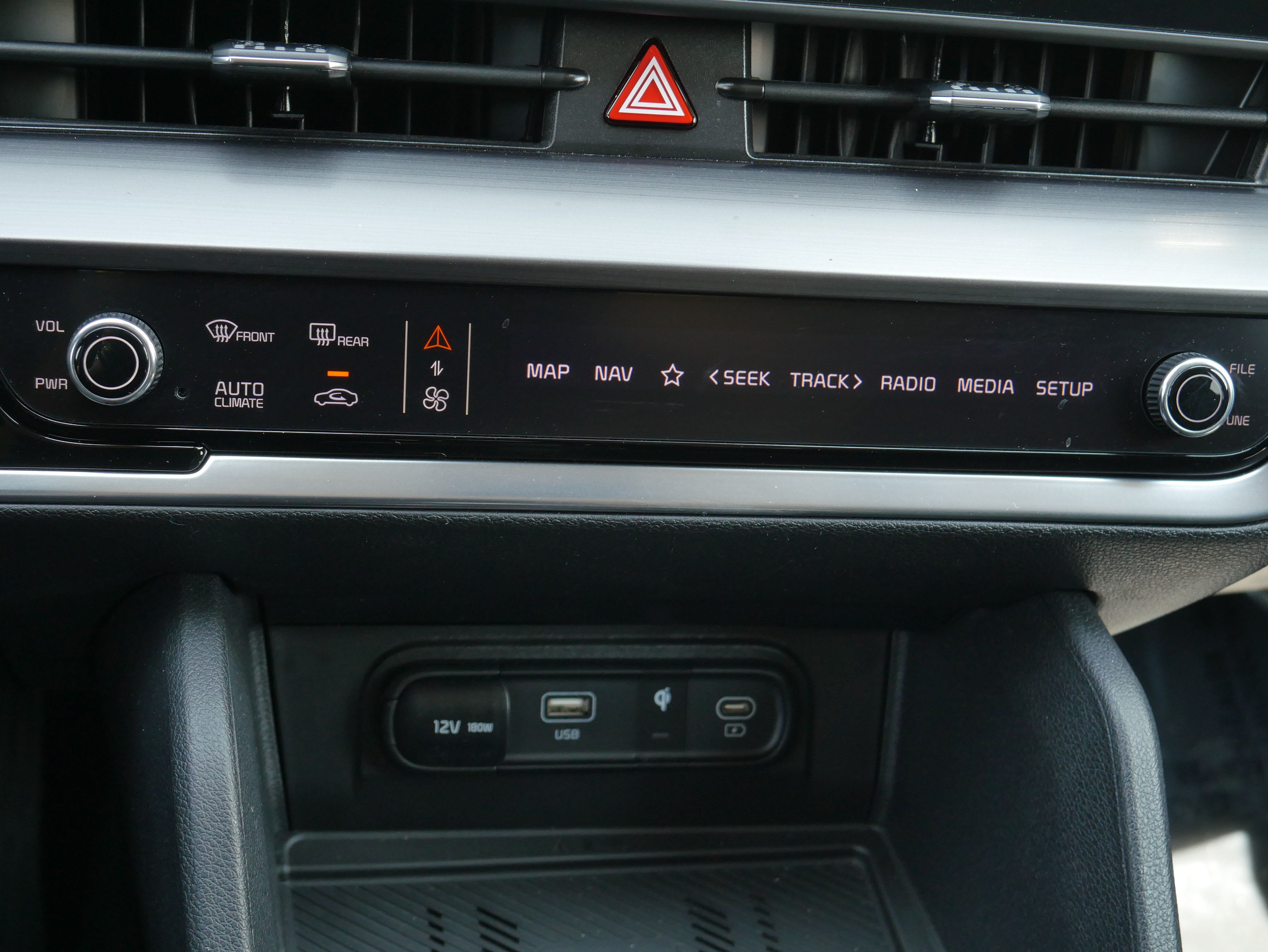 Certified 2024 Kia Sportage EX FWD image 19
