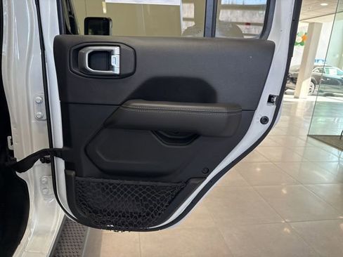 Used 2021 Jeep Wrangler Unlimited Sahara AWD/4WD image 46
