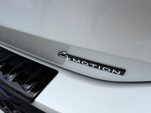 New 2026 Volkswagen Tiguan SEL R-Line AWD/4WD image 13