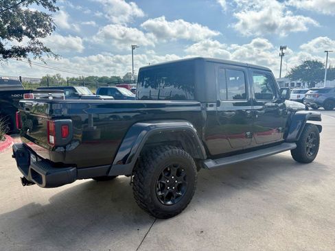 Used 2023 Jeep Gladiator Sport AWD/4WD image 3