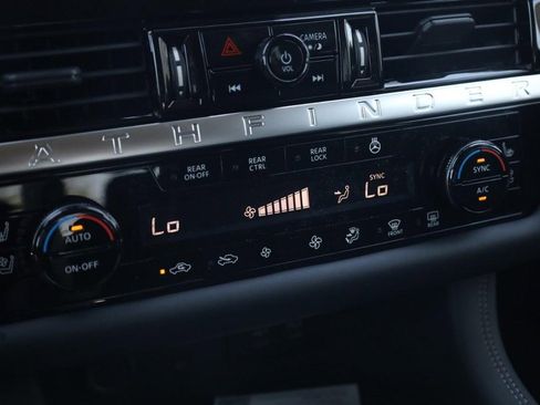 New 2026 Nissan Pathfinder Platinum AWD/4WD image 17