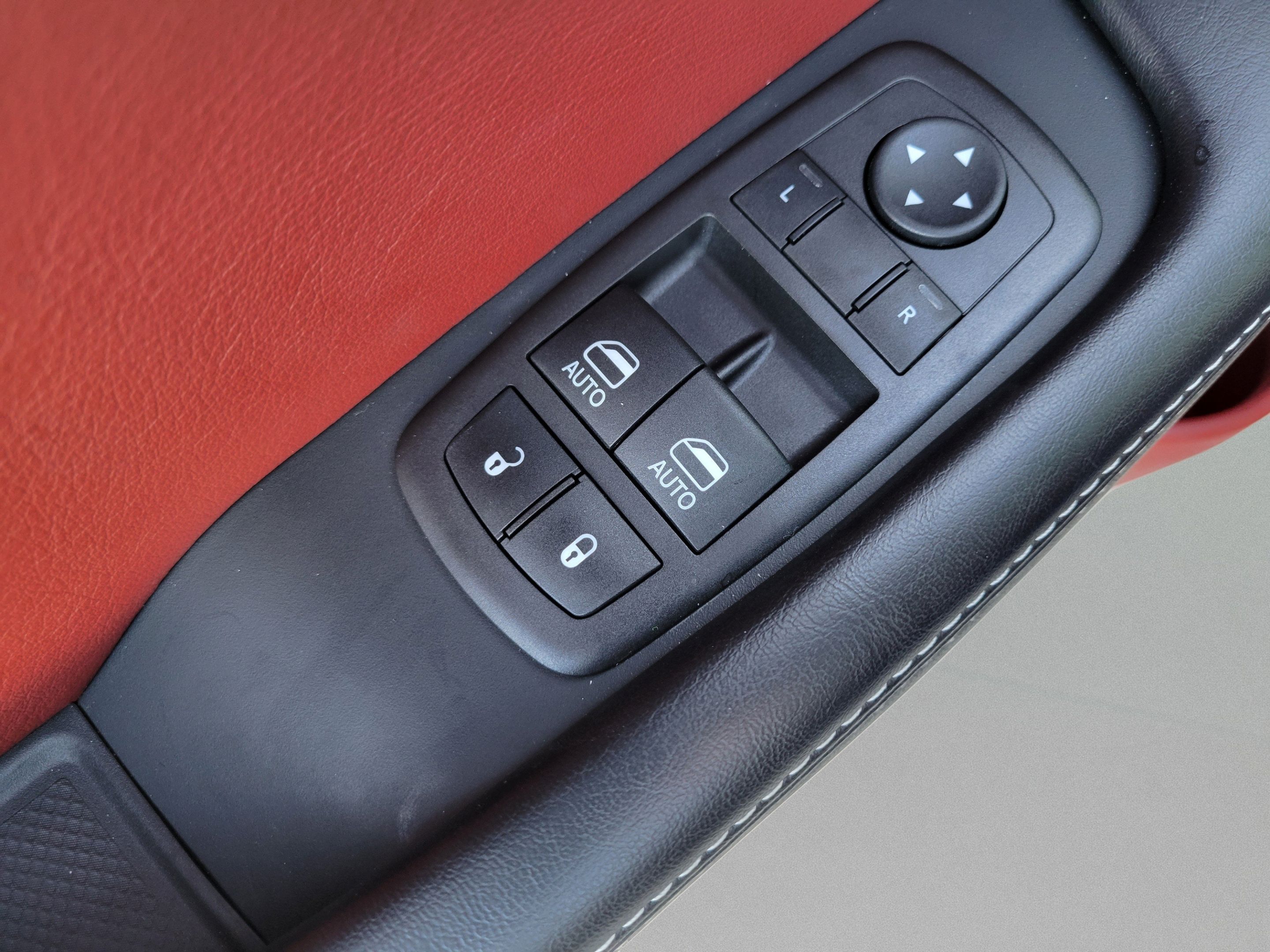 Used 2022 Dodge Challenger SRT Hellcat RWD image 12
