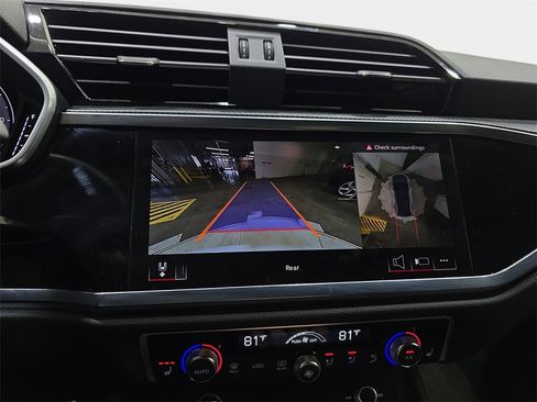 Certified 2025 Audi Q3 2.0T Premium Plus w/ Premium Plus Package image 26