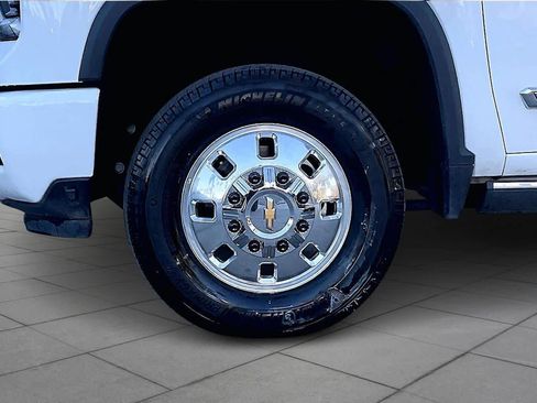 Used 2025 Chevrolet Silverado 3500 High Country w/ Technology Package image 10