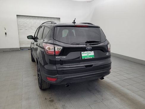 Used 2018 Ford Escape SE w/ SE Sport Appearance Package image 6