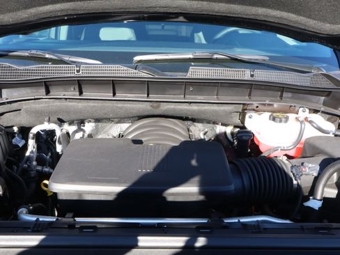 New 2026 GMC Sierra 1500 SLT image 18