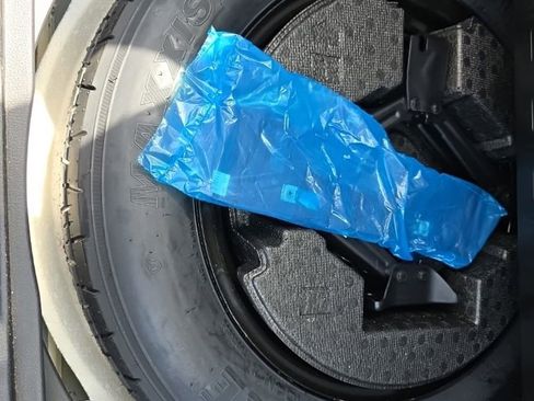 Used 2025 Toyota RAV4 XLE image 34