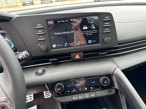 New 2025 Hyundai Elantra Sport image 17