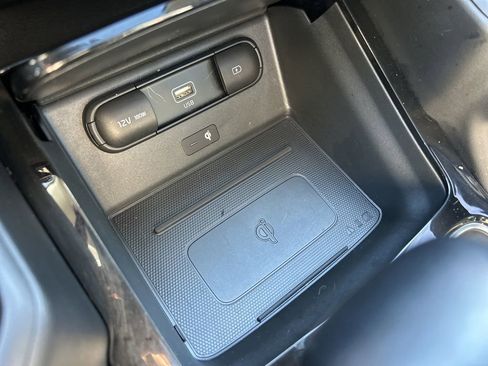 Used 2022 Kia Telluride S image 35