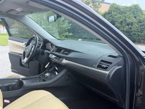 Used 2013 Lexus CT 200h FWD image 14
