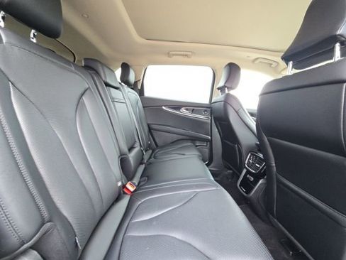 Used 2022 Lincoln Nautilus Reserve w/ Equipment Group 201A image 15