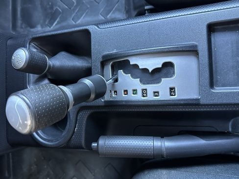 Used 2007 Toyota FJ Cruiser 4WD image 31