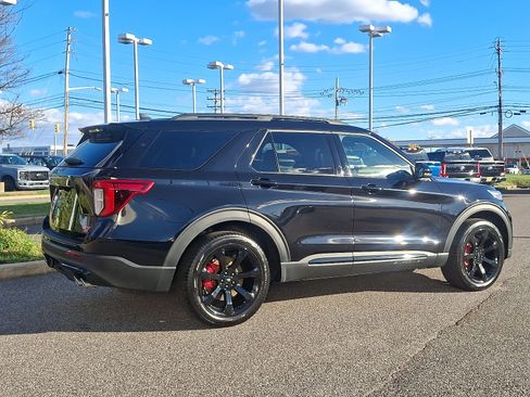 Certified 2024 Ford Explorer ST w/ Equipment Group 401A image 11