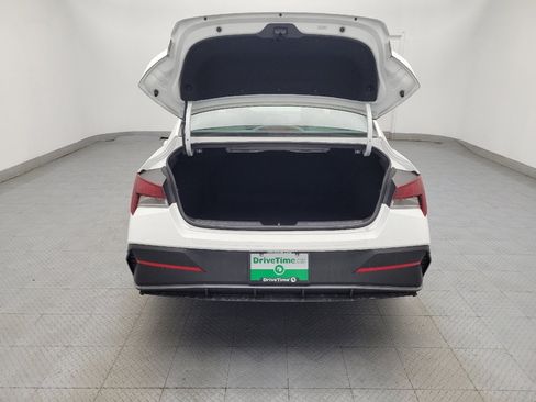 Used 2025 Hyundai Elantra SE image 29