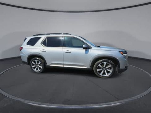 Used 2023 Honda Pilot Elite image 9