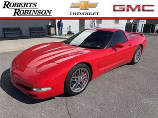 Used 2000 Chevrolet Corvette Coupe w/ Roof Pkg video 1