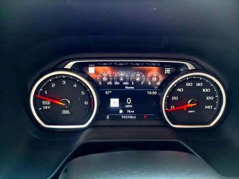 Used 2021 Chevrolet Suburban High Country AWD/4WD image 15