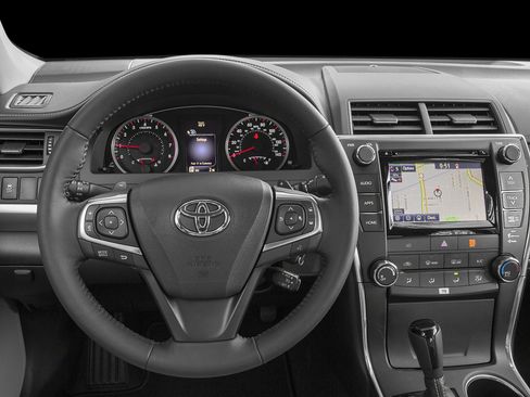 Used 2017 Toyota Camry LE FWD image 38