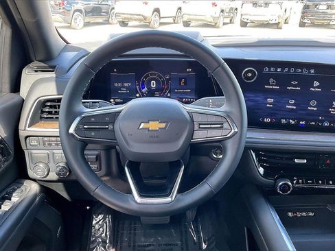 Used 2025 Chevrolet Tahoe High Country image 8