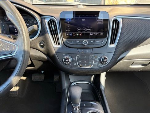 Used 2023 Chevrolet Malibu LT image 31