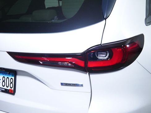 Used 2024 MAZDA CX-90 Plug-In Hybrid w/ Preferred AWD/4WD image 17