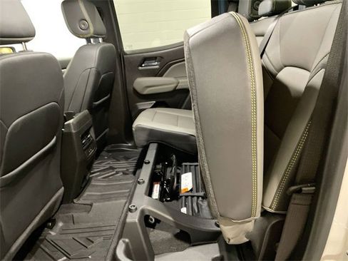 Used 2026 Chevrolet Colorado ZR2 w/ Technology Package image 14