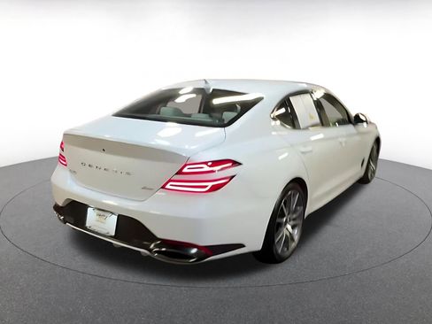 Used 2025 Genesis G70 2.5T image 15