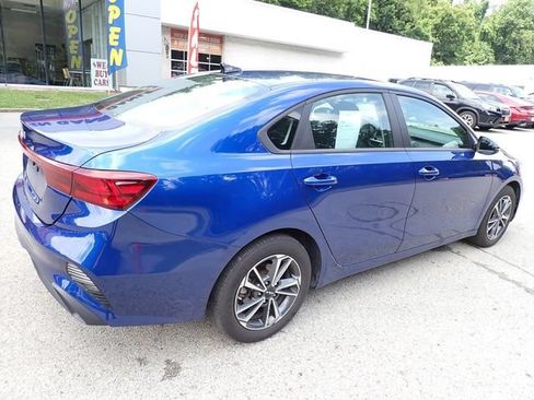 Used 2024 Kia Forte LXS w/ LXS Technology Package FWD image 3