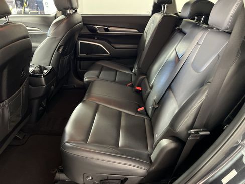 Used 2020 Kia Telluride LX image 22