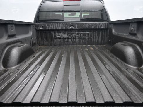 Used 2016 GMC Sierra 2500 Denali w/ Duramax Plus Package image 15